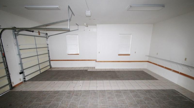 COUNTRY CLUB ESTATES PH 2 - Residential