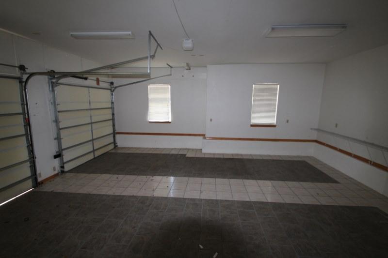 COUNTRY CLUB ESTATES PH 2 - Residential