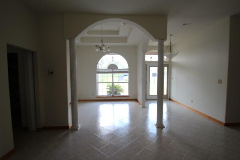 COUNTRY CLUB ESTATES PH 2 - Residential