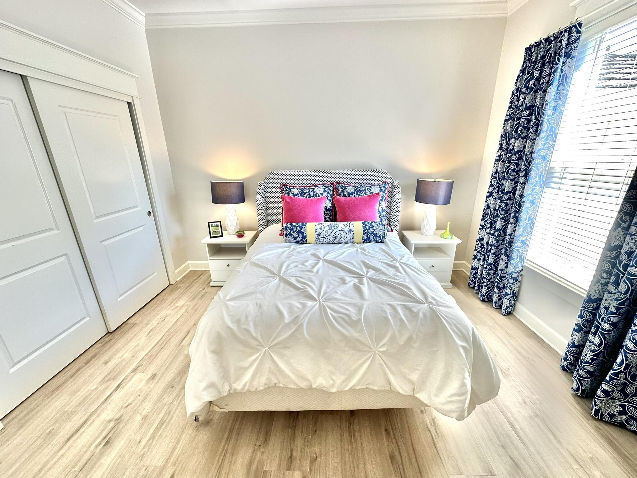 PINE RIDGE VILLAS - Residential