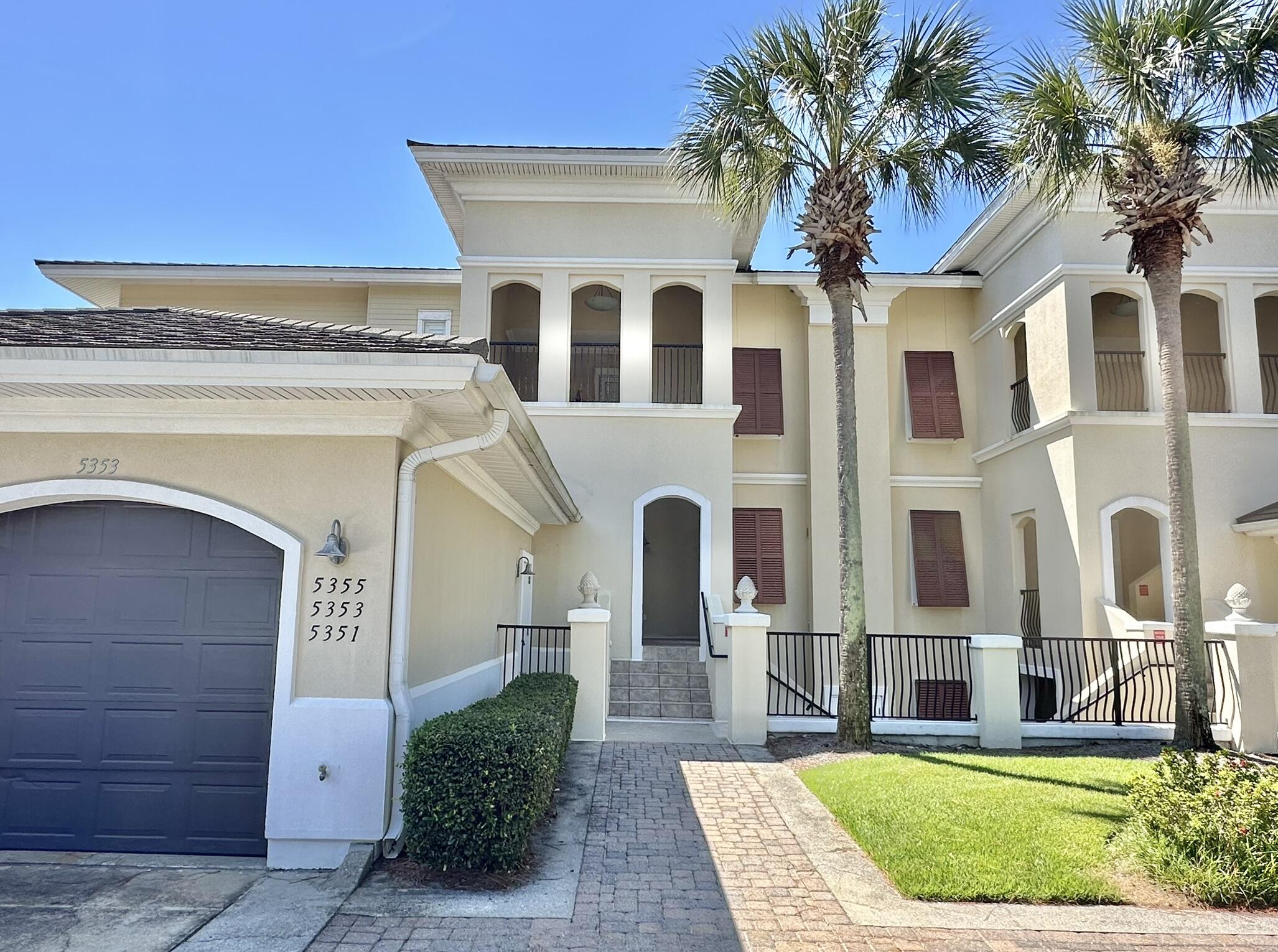 PINE RIDGE VILLAS - Residential