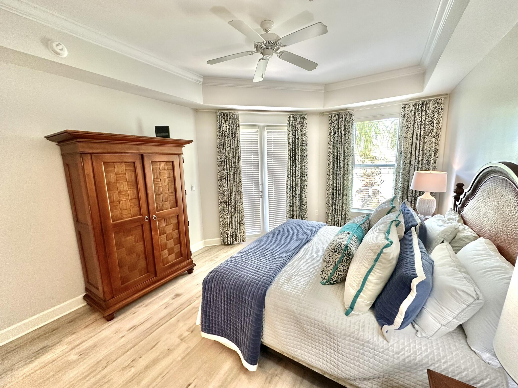 PINE RIDGE VILLAS - Residential