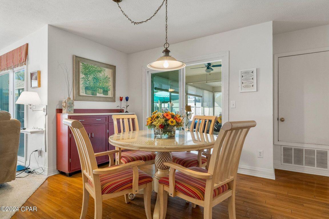 HARBOUR TOWNE - Residential