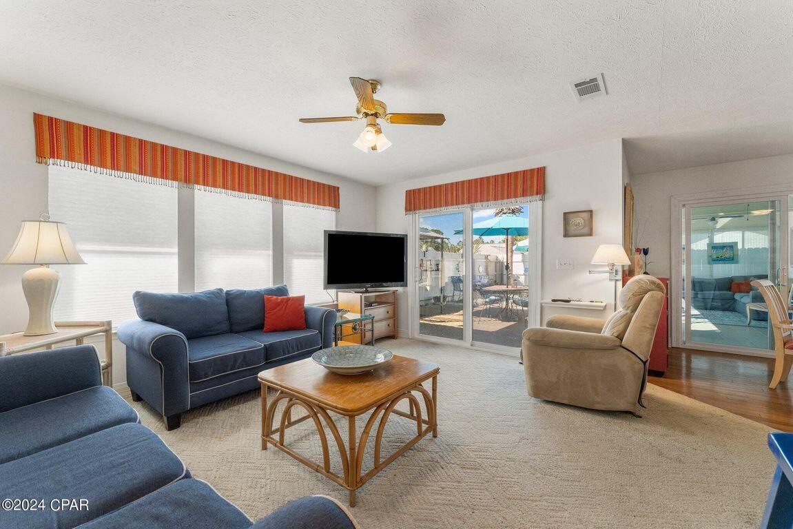 HARBOUR TOWNE - Residential