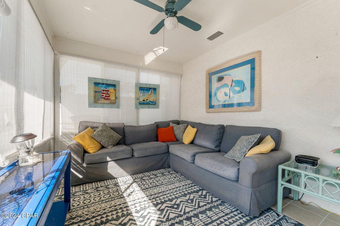 HARBOUR TOWNE - Residential