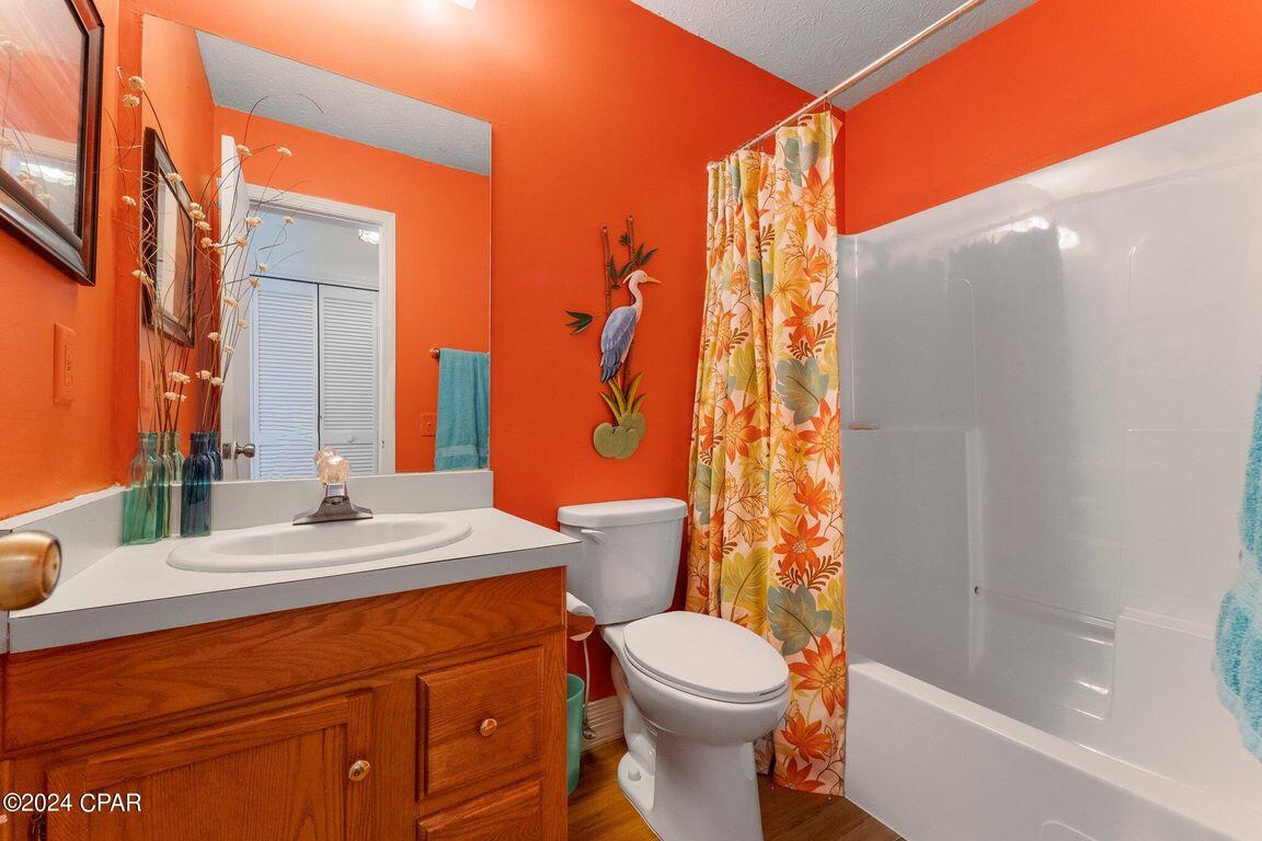 HARBOUR TOWNE - Residential