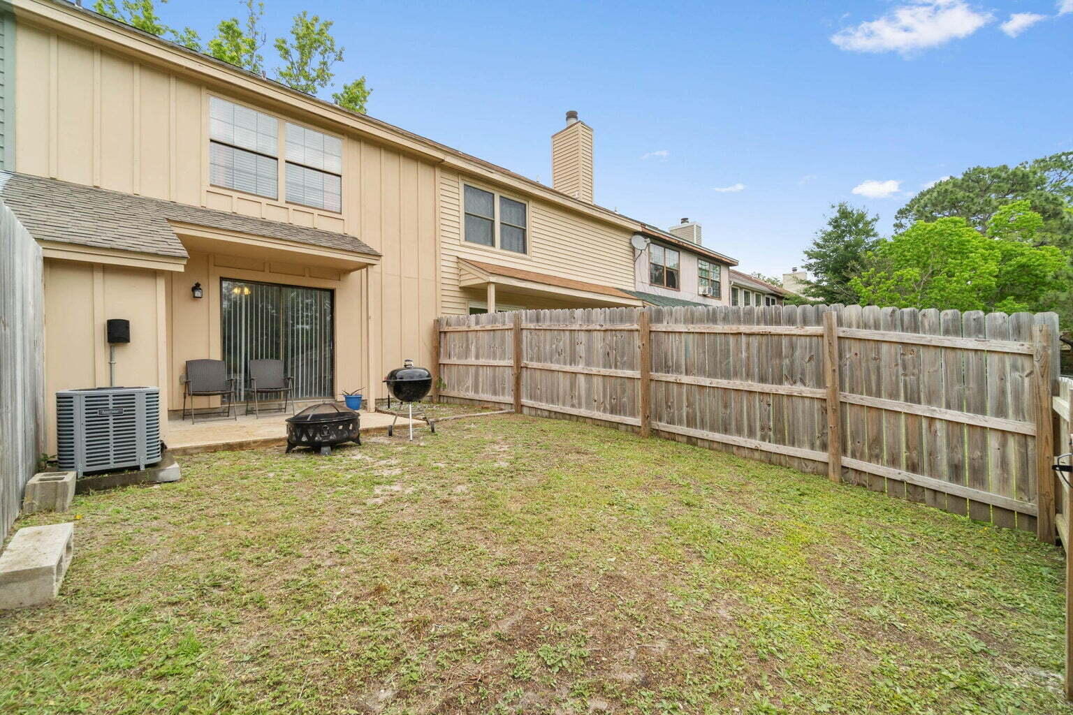 CLOVERDALE LAKE - Residential Lease