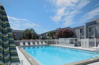 FINISTERRA CONDO - Residential