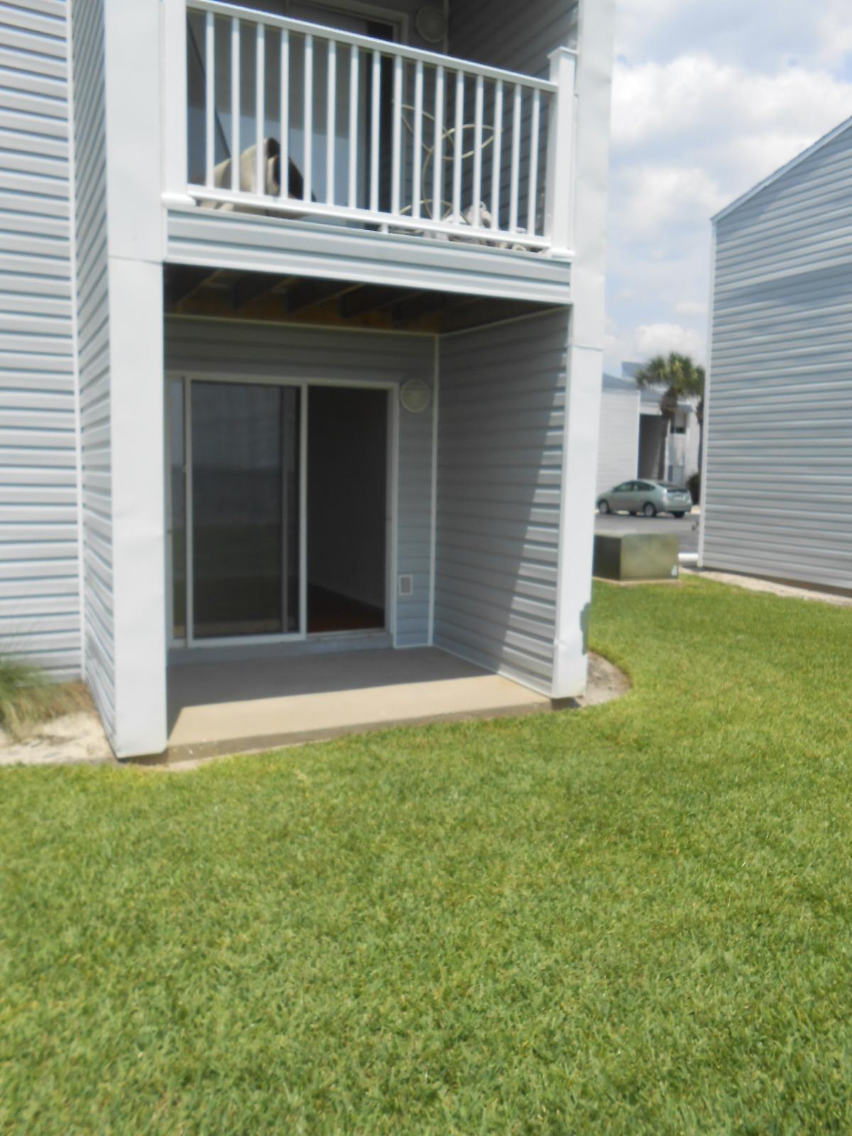 FINISTERRA CONDO - Residential