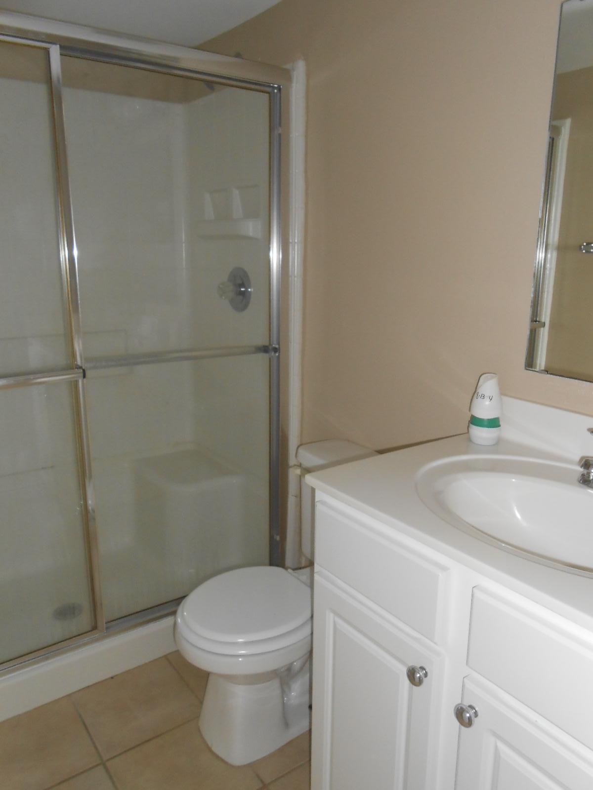 FINISTERRA CONDO - Residential