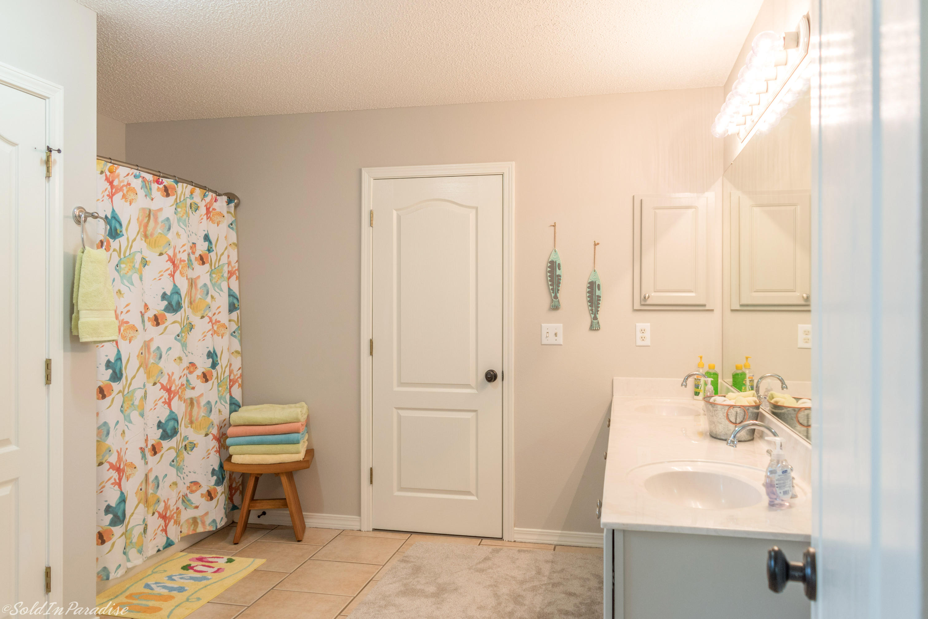 EMERALD LAKES PH 3 - Residential