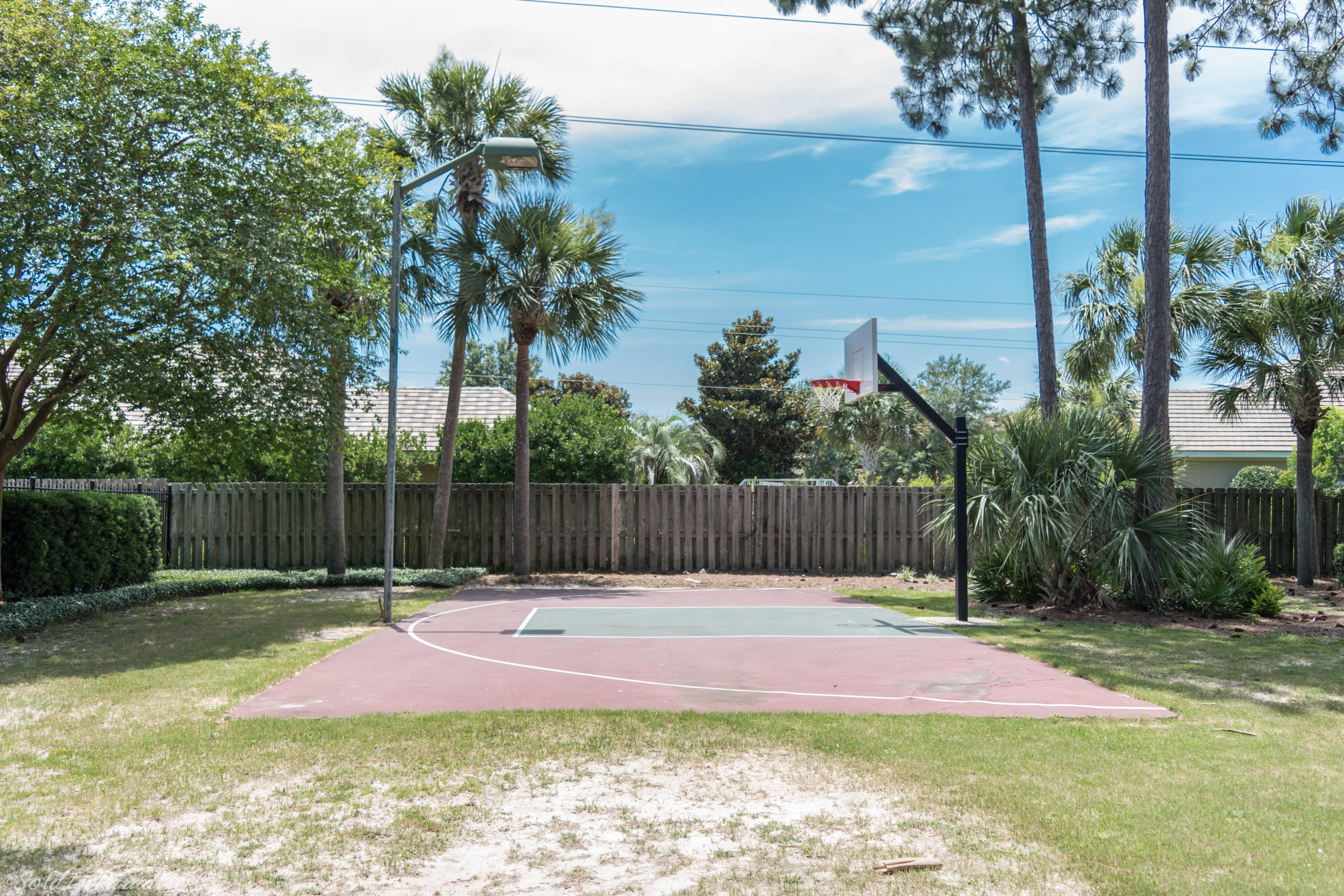 EMERALD LAKES PH 3 - Residential