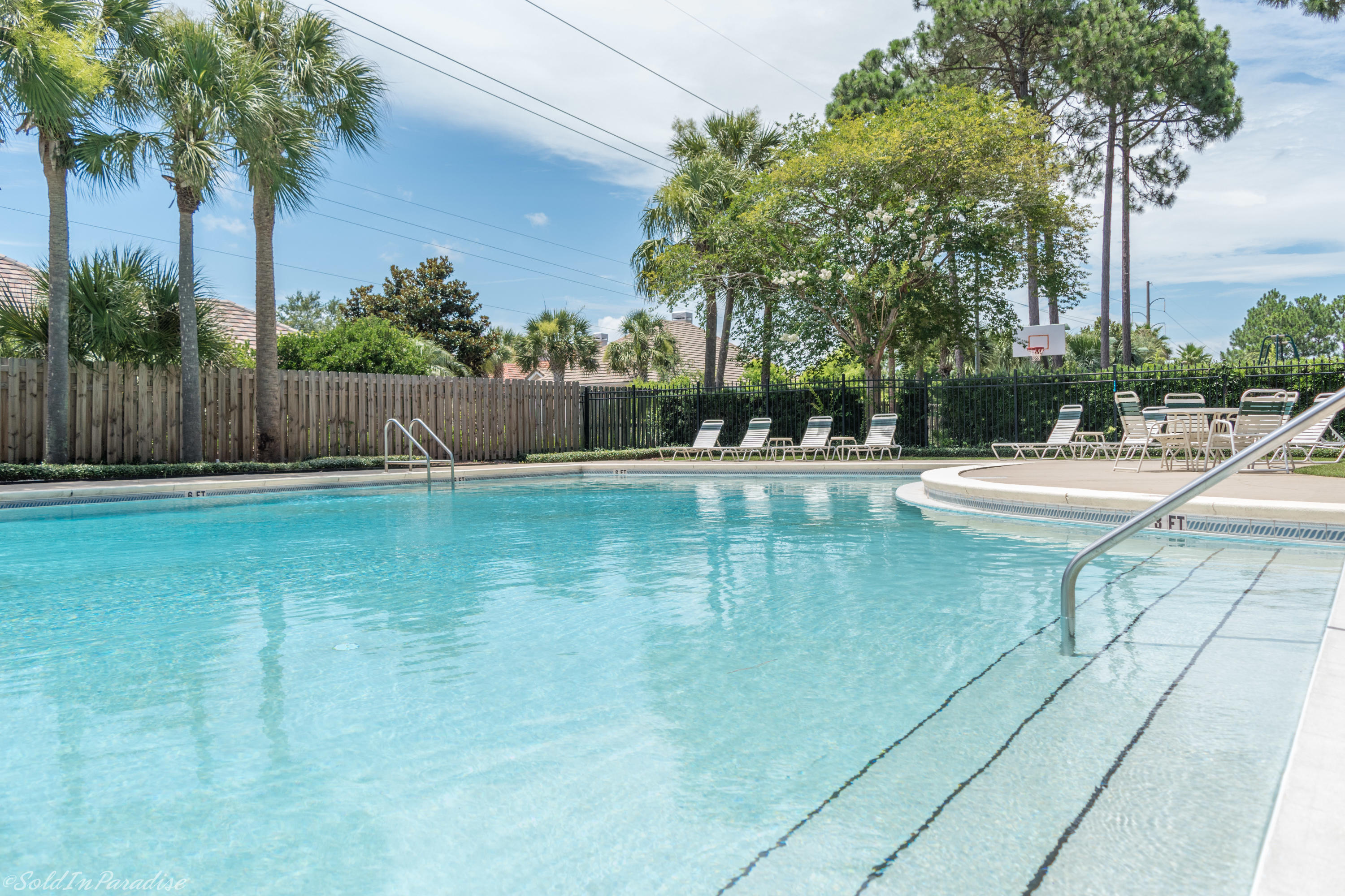 EMERALD LAKES PH 3 - Residential