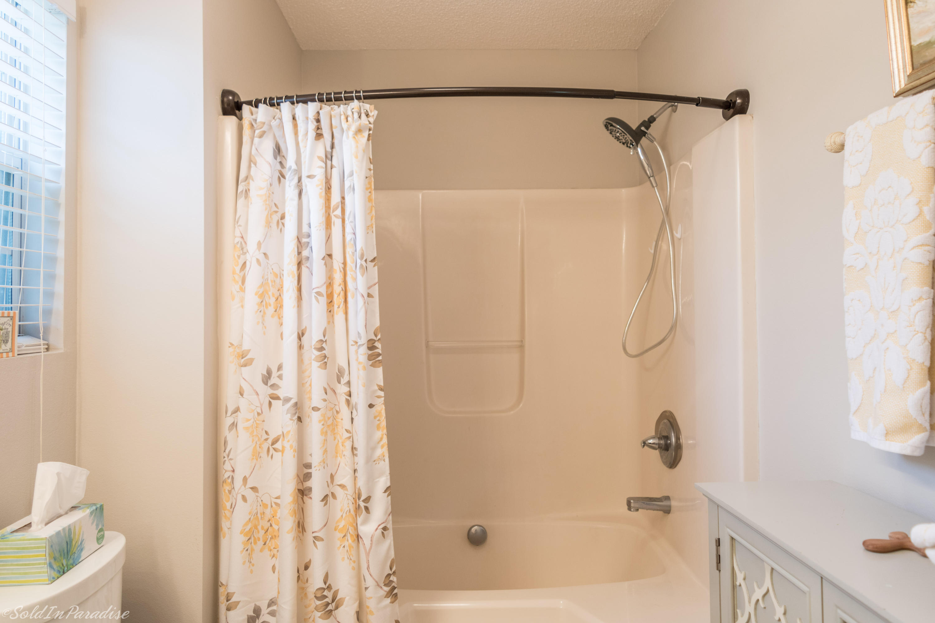 EMERALD LAKES PH 3 - Residential