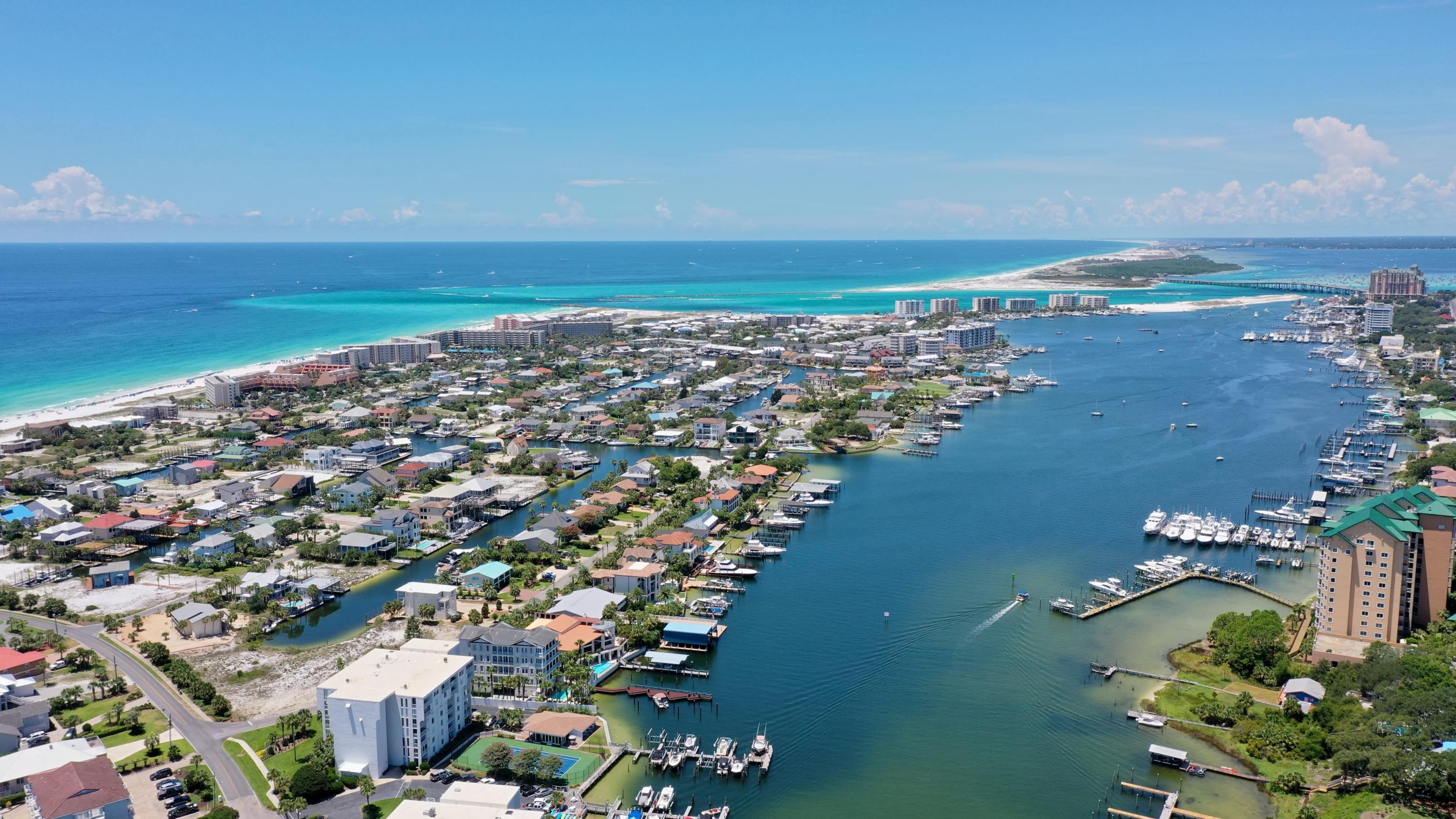 HOLIDAY ISLE - Residential