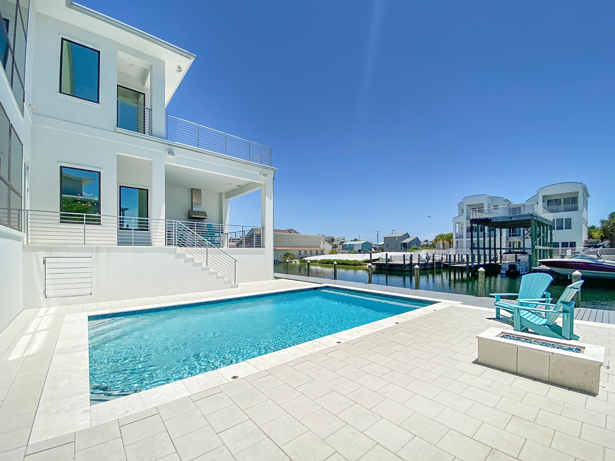 HOLIDAY ISLE - Residential