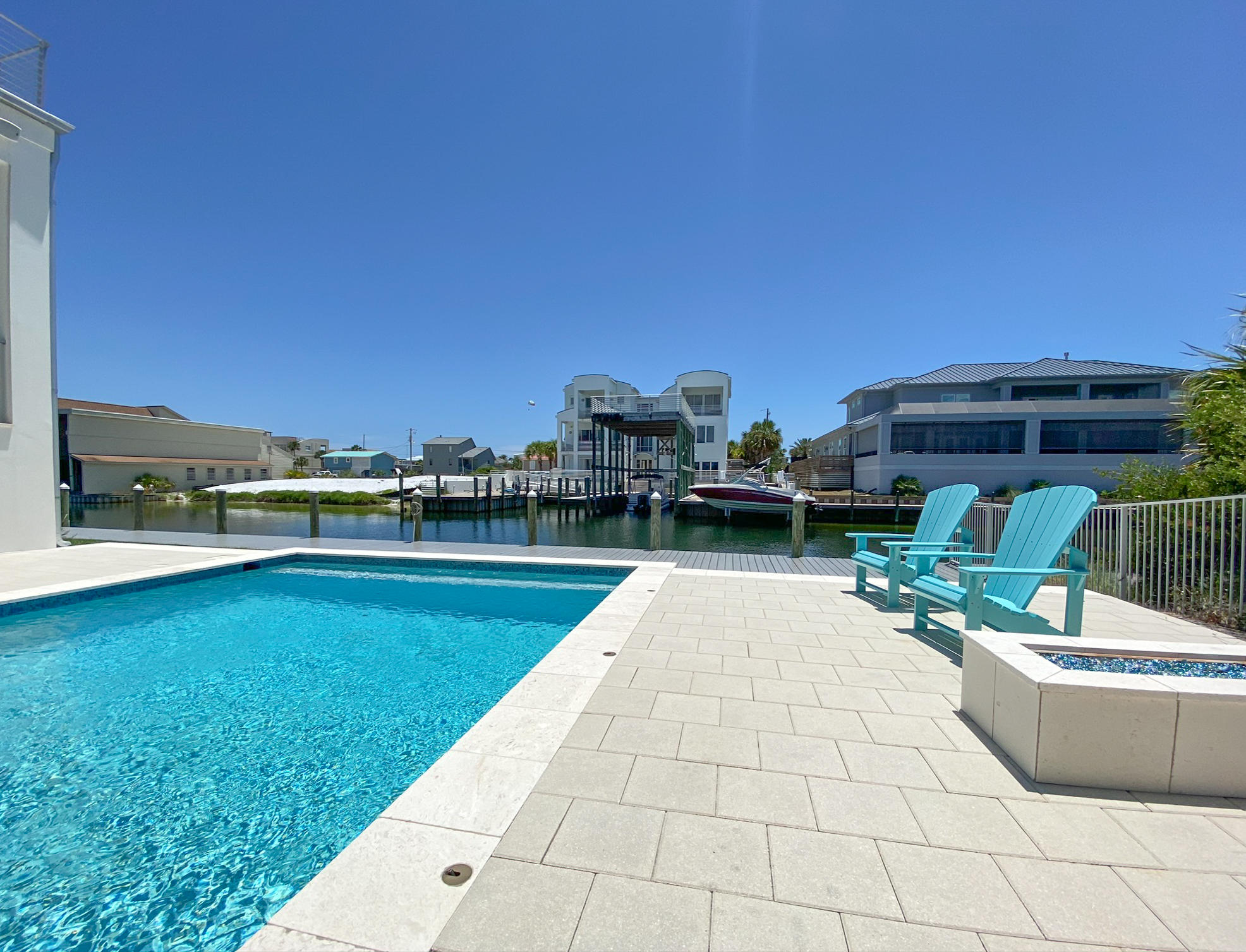 HOLIDAY ISLE - Residential