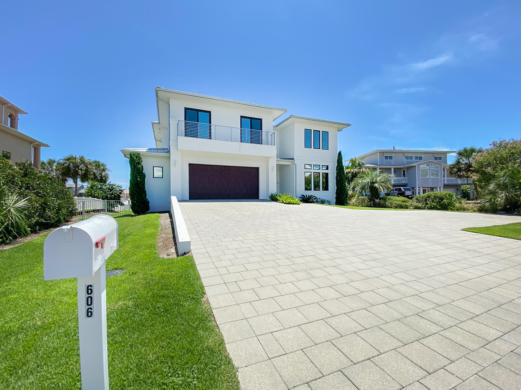 HOLIDAY ISLE - Residential