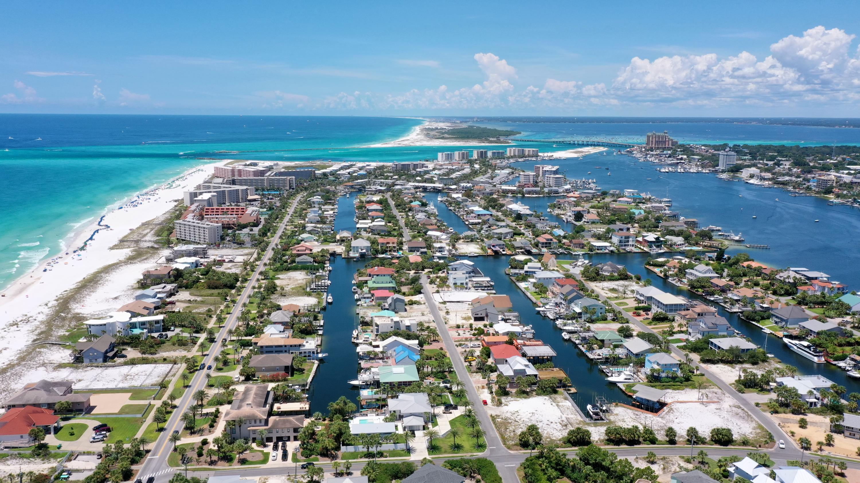 HOLIDAY ISLE - Residential