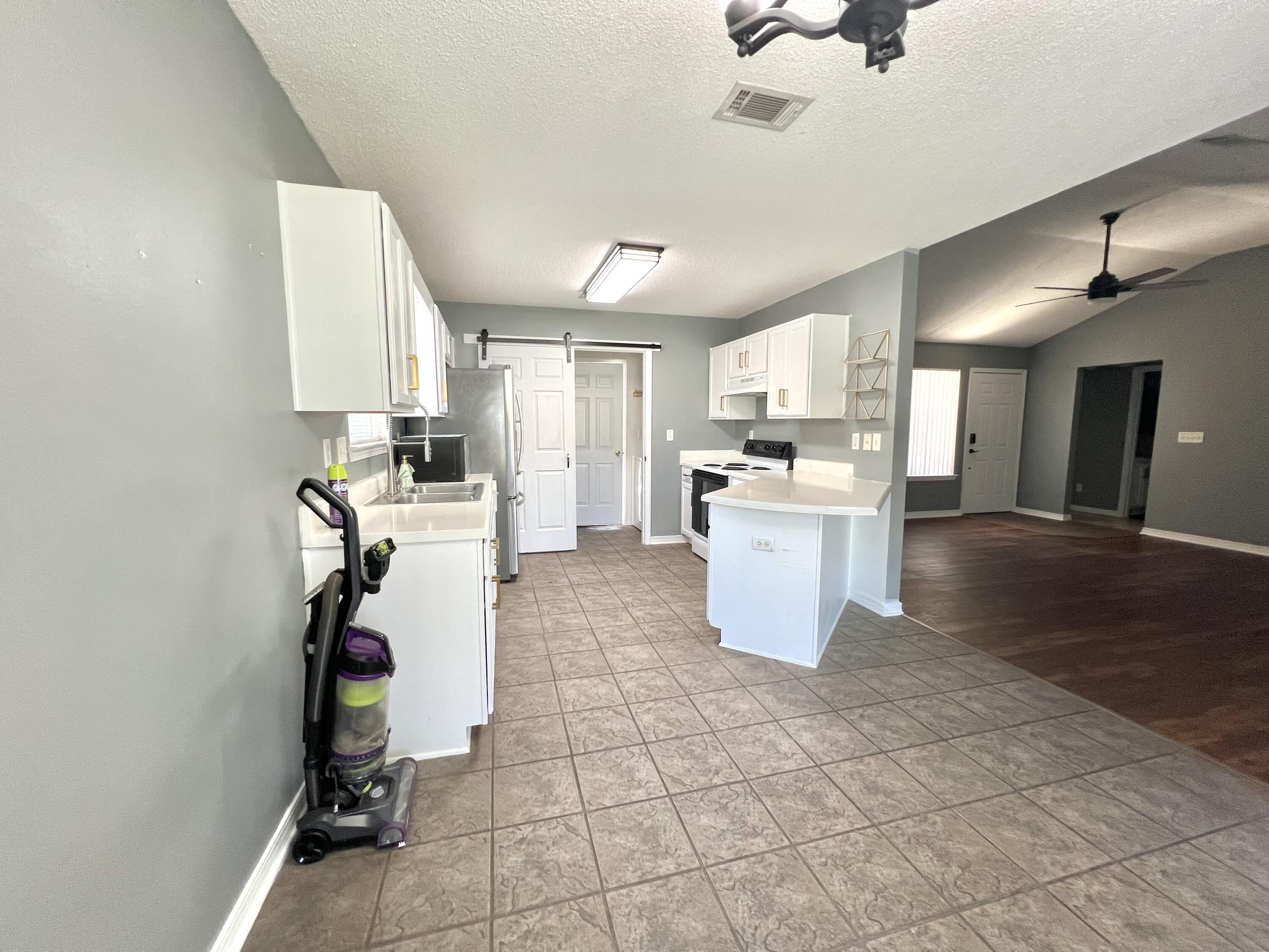 WATERFORD ESTATES S/D - Residential Lease