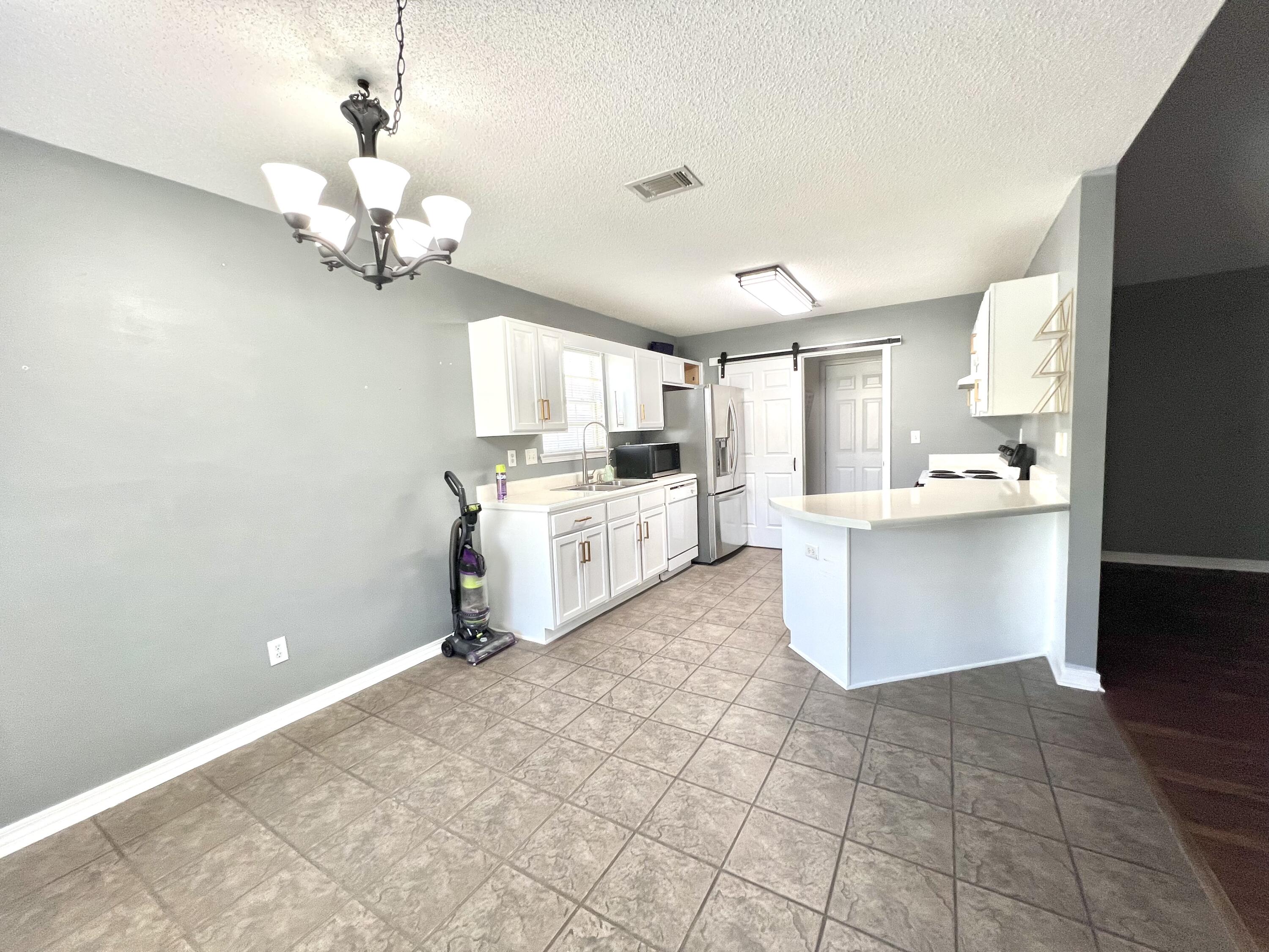WATERFORD ESTATES S/D - Residential Lease
