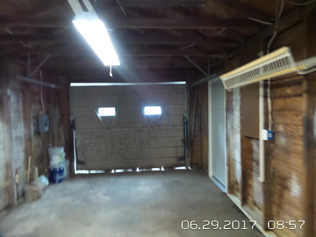 METES & BOUNDS - Residential Lease