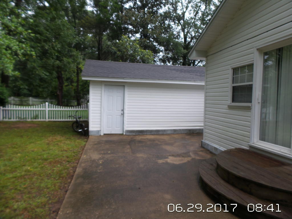 METES & BOUNDS - Residential Lease