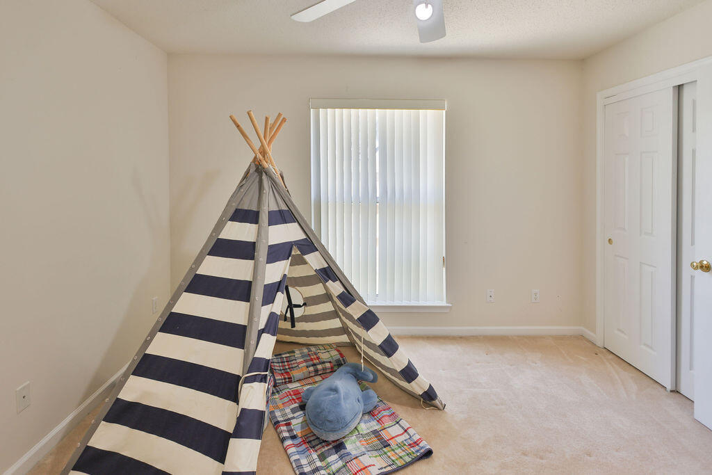 LAKEVIEW S/D - Residential