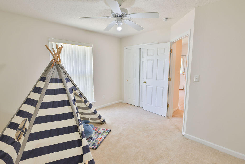 LAKEVIEW S/D - Residential