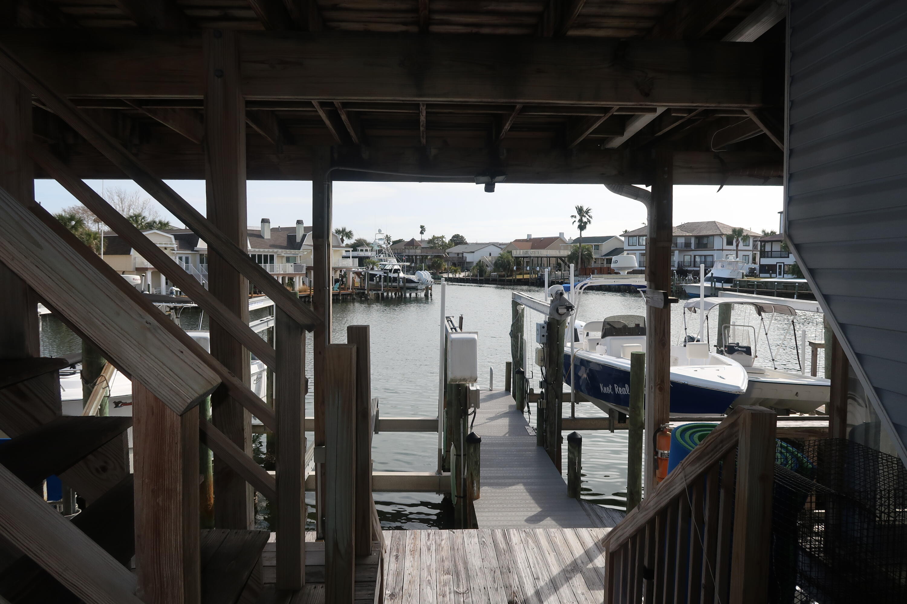 NEPTUNES RETREAT - Residential