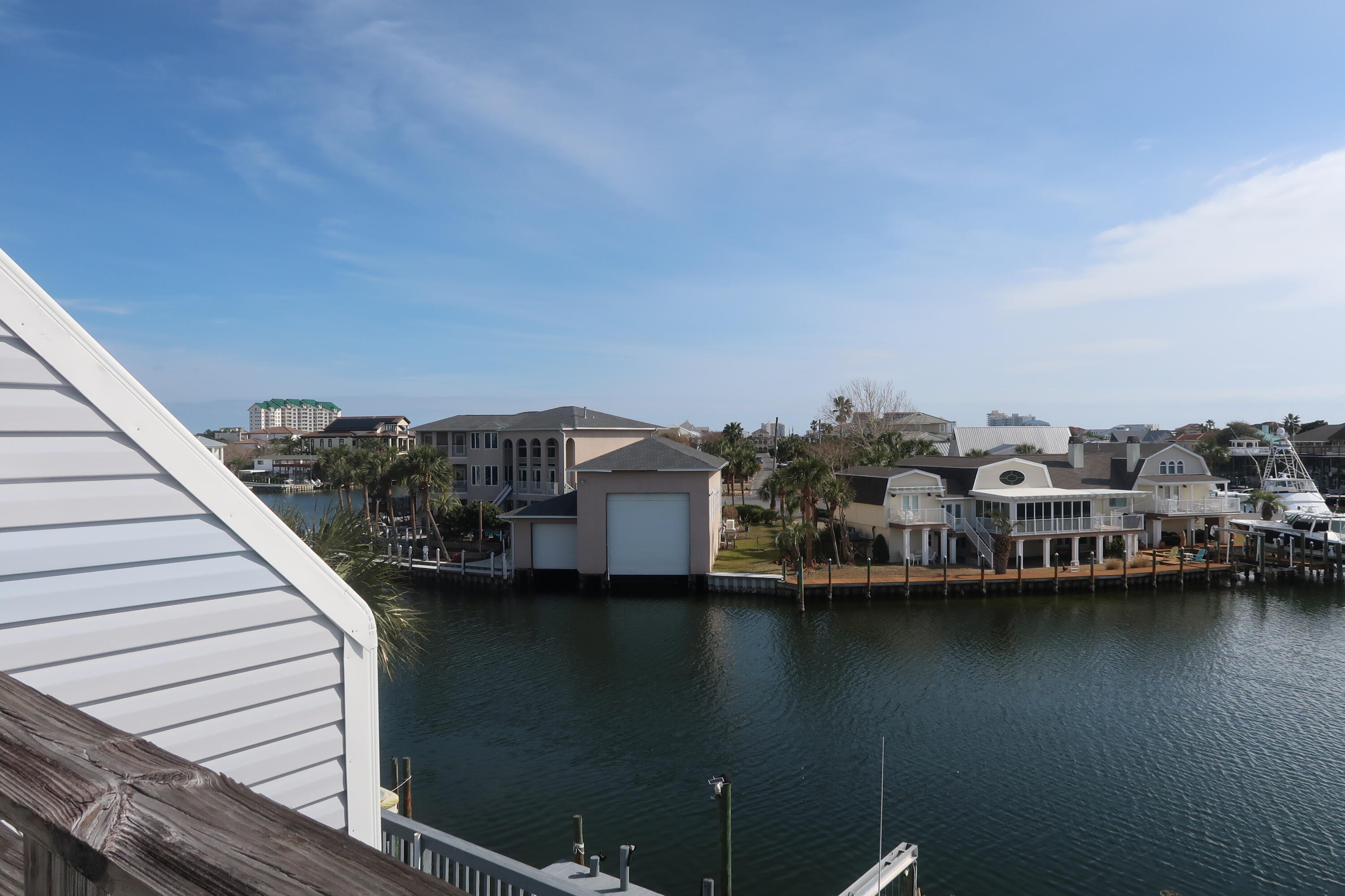 NEPTUNES RETREAT - Residential