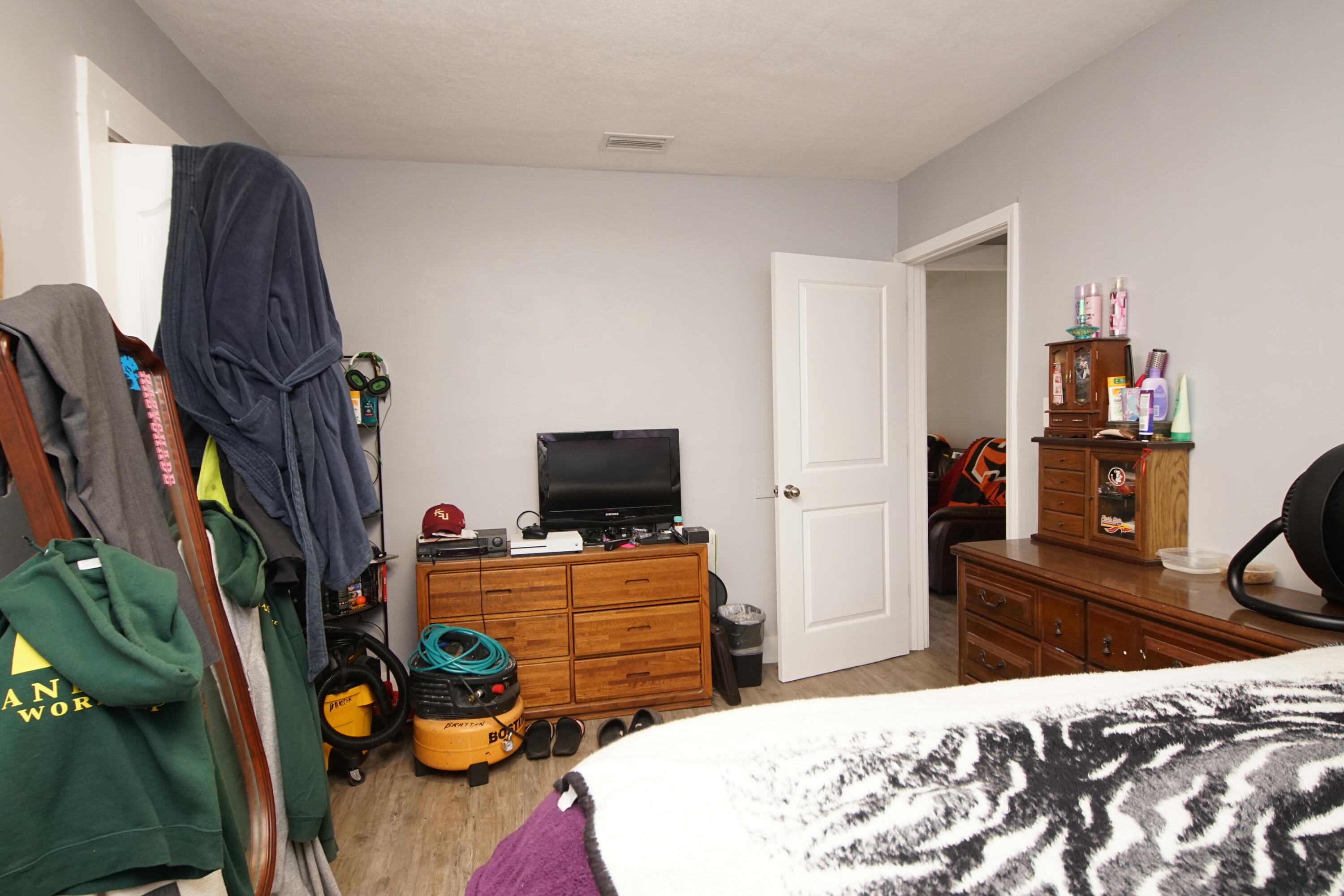 271302-Valp No of Tom's Bayou - Residential