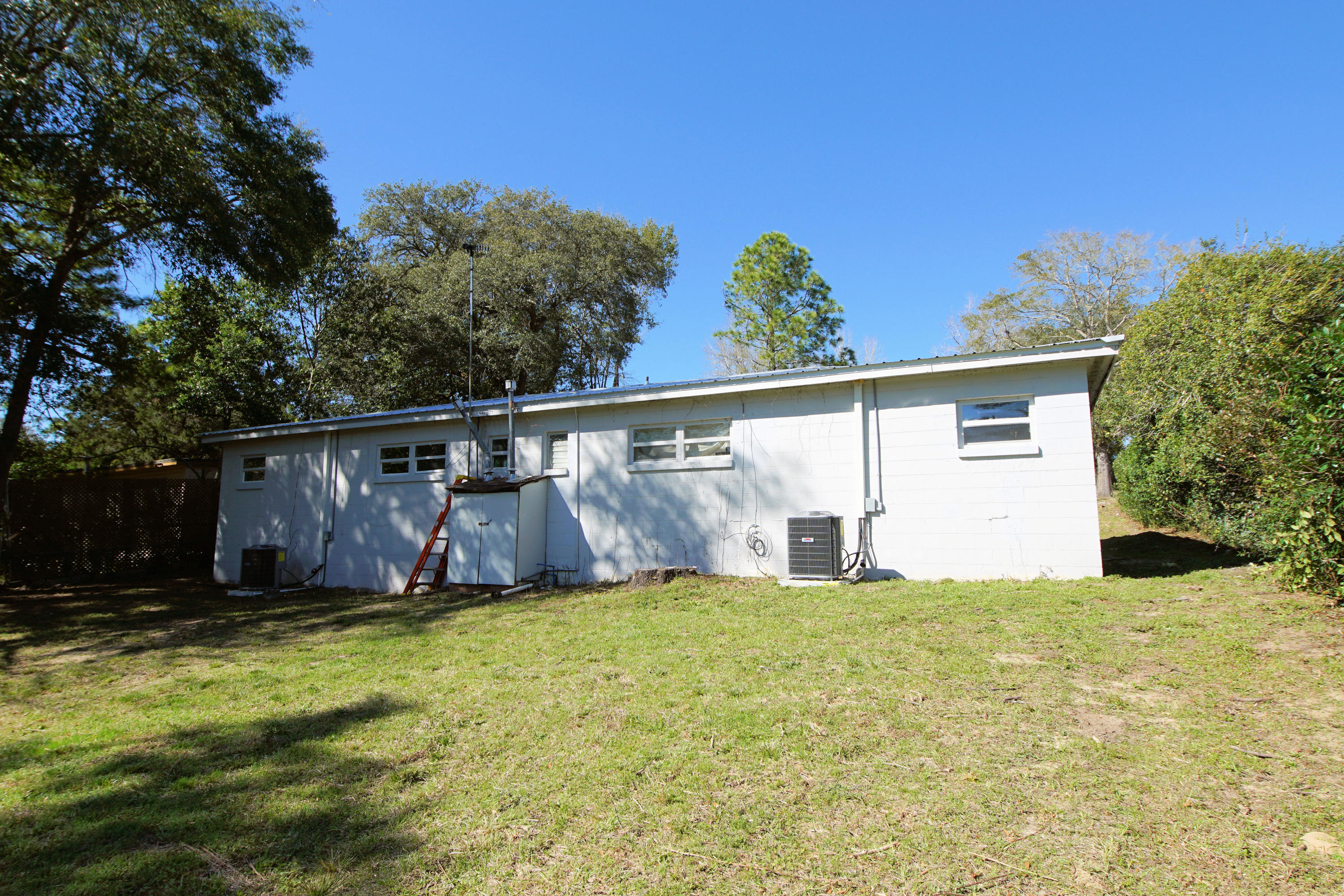 271302-Valp No of Tom's Bayou - Residential