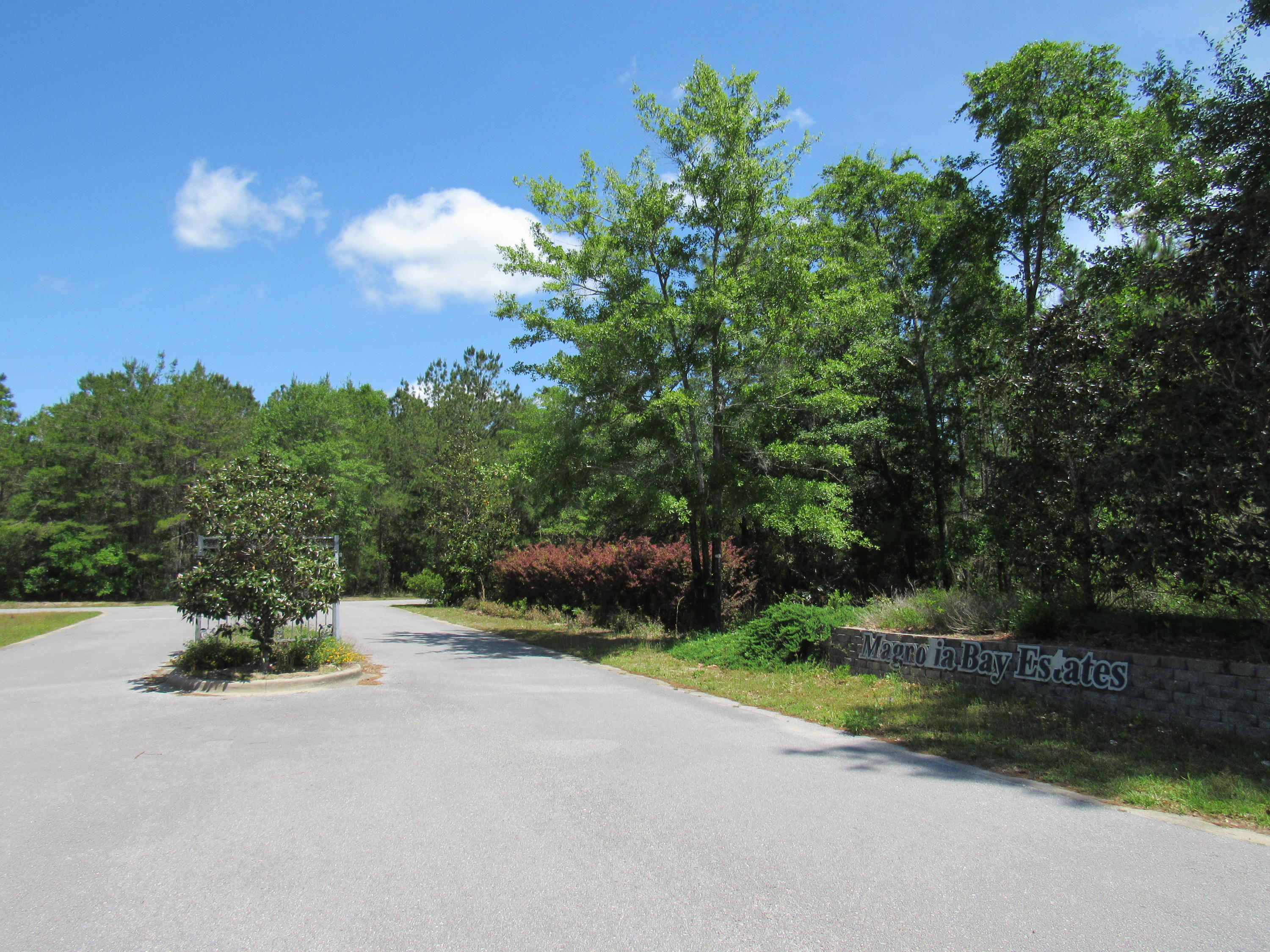 MAGNOLIA BAY ESTATES - Land