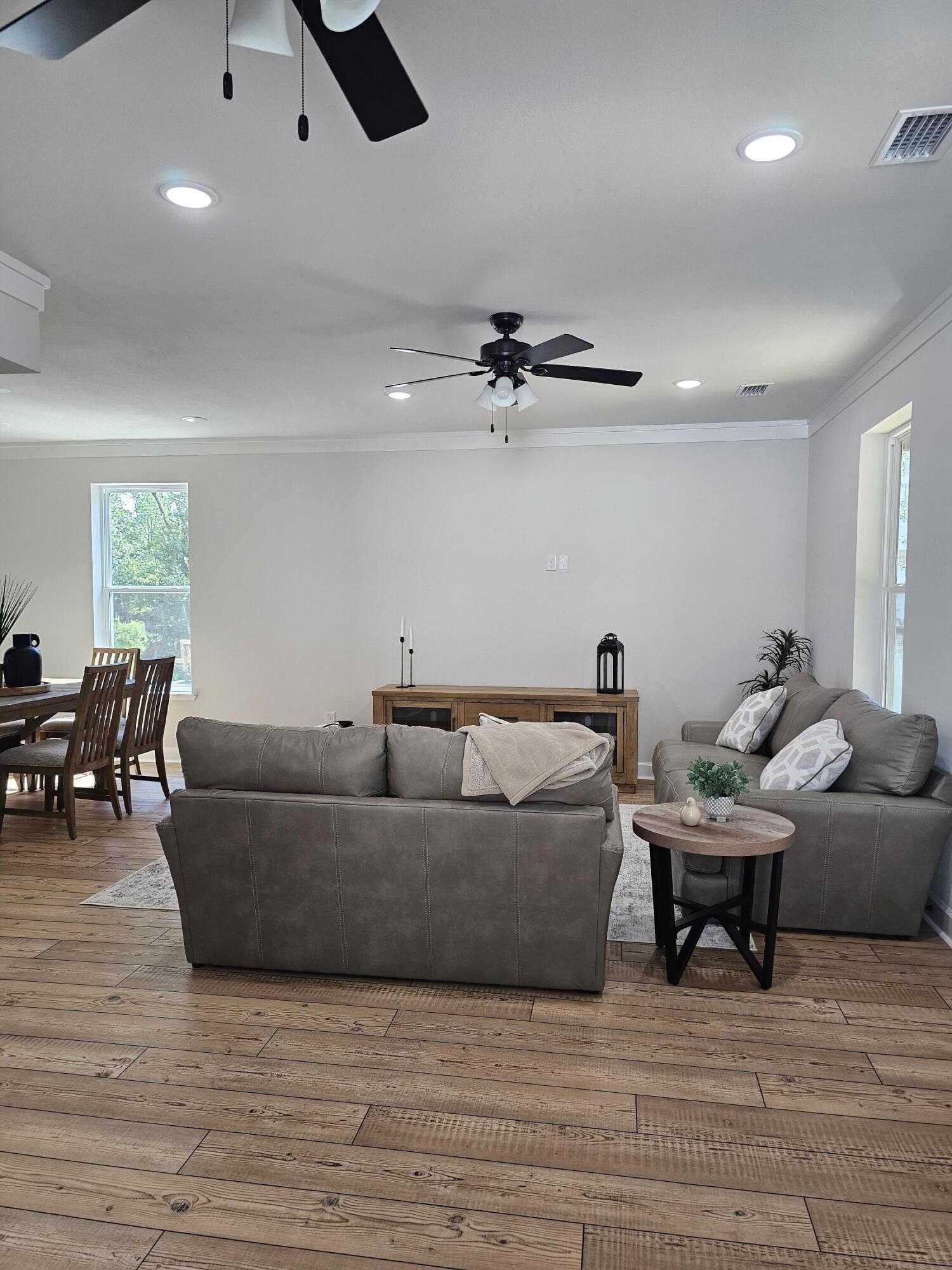 Magnolia Beach - Residential