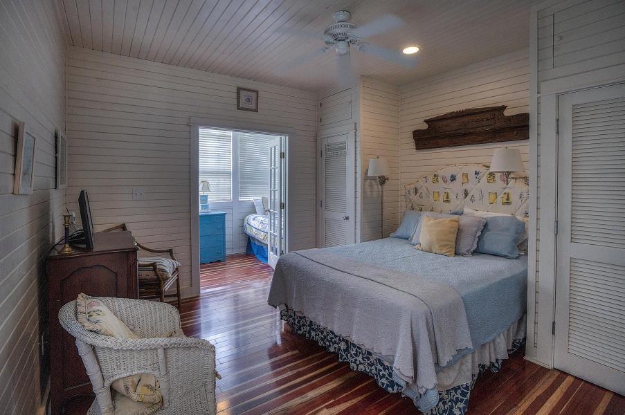 CALYPSO POINTE - Residential