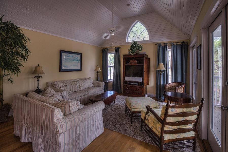 CALYPSO POINTE - Residential