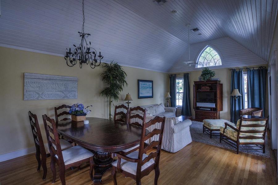 CALYPSO POINTE - Residential