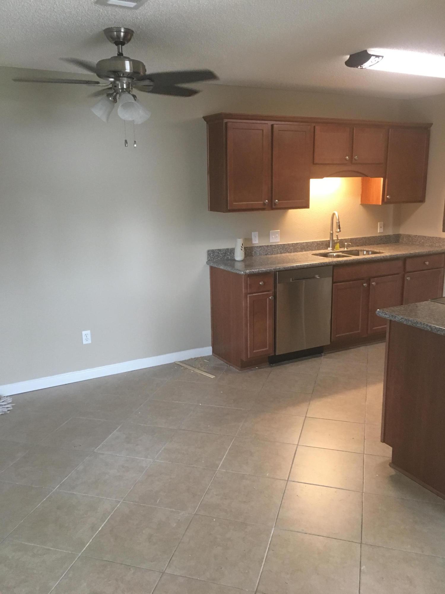 HARLAN SQUARE S/D - Residential