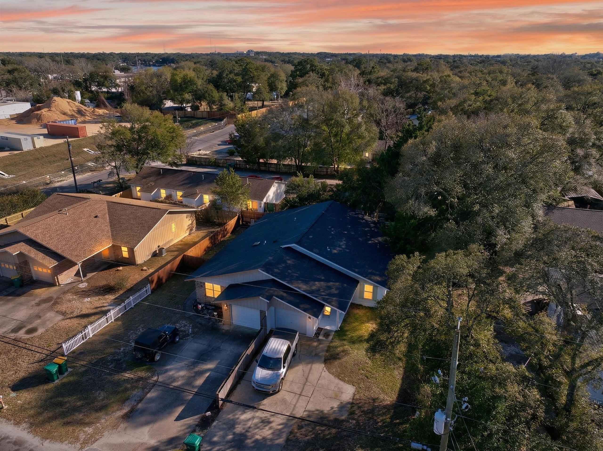 LINCOLN BAYOU PATIO HOMES - Residential