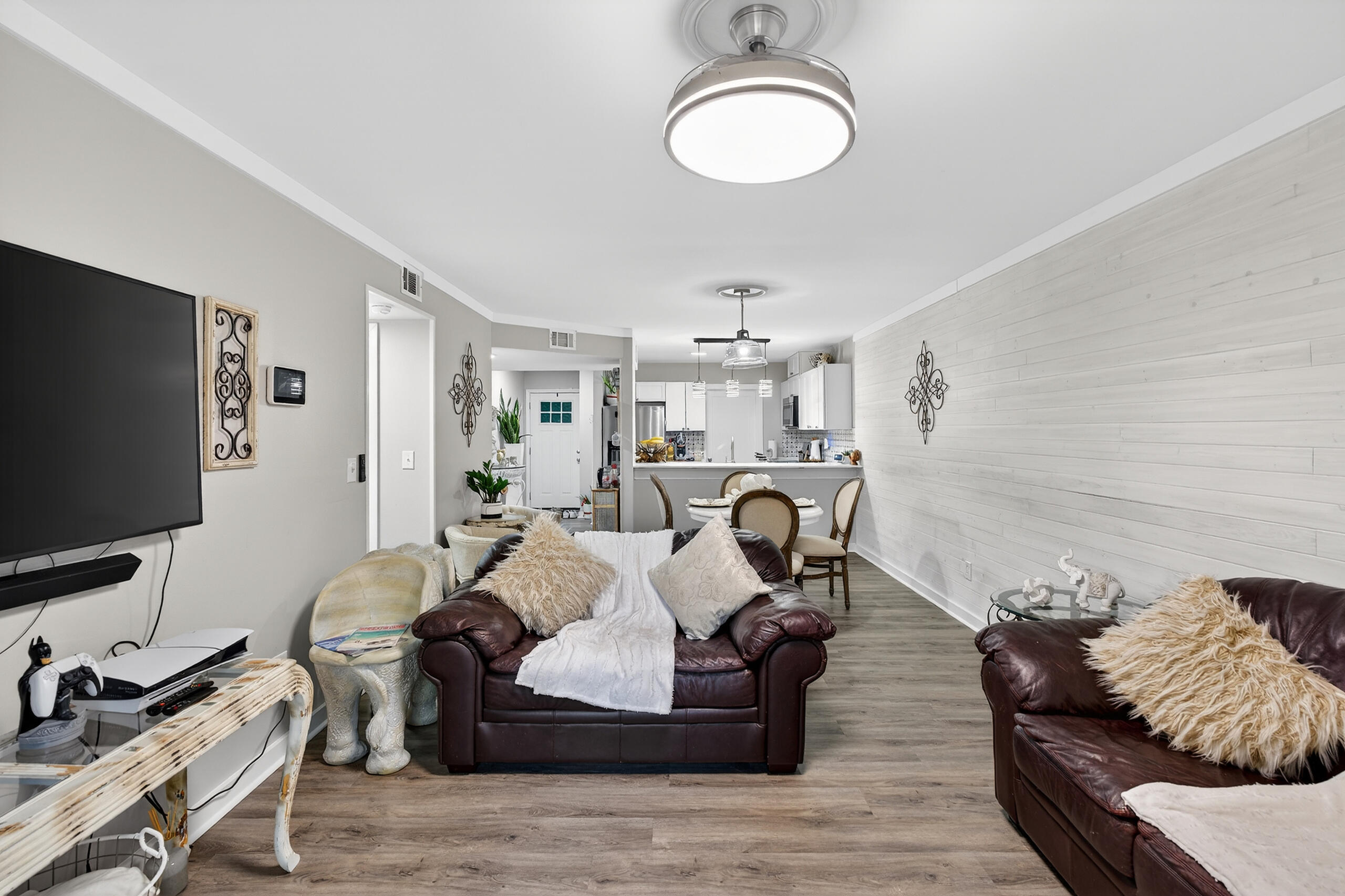 LINCOLN BAYOU PATIO HOMES - Residential