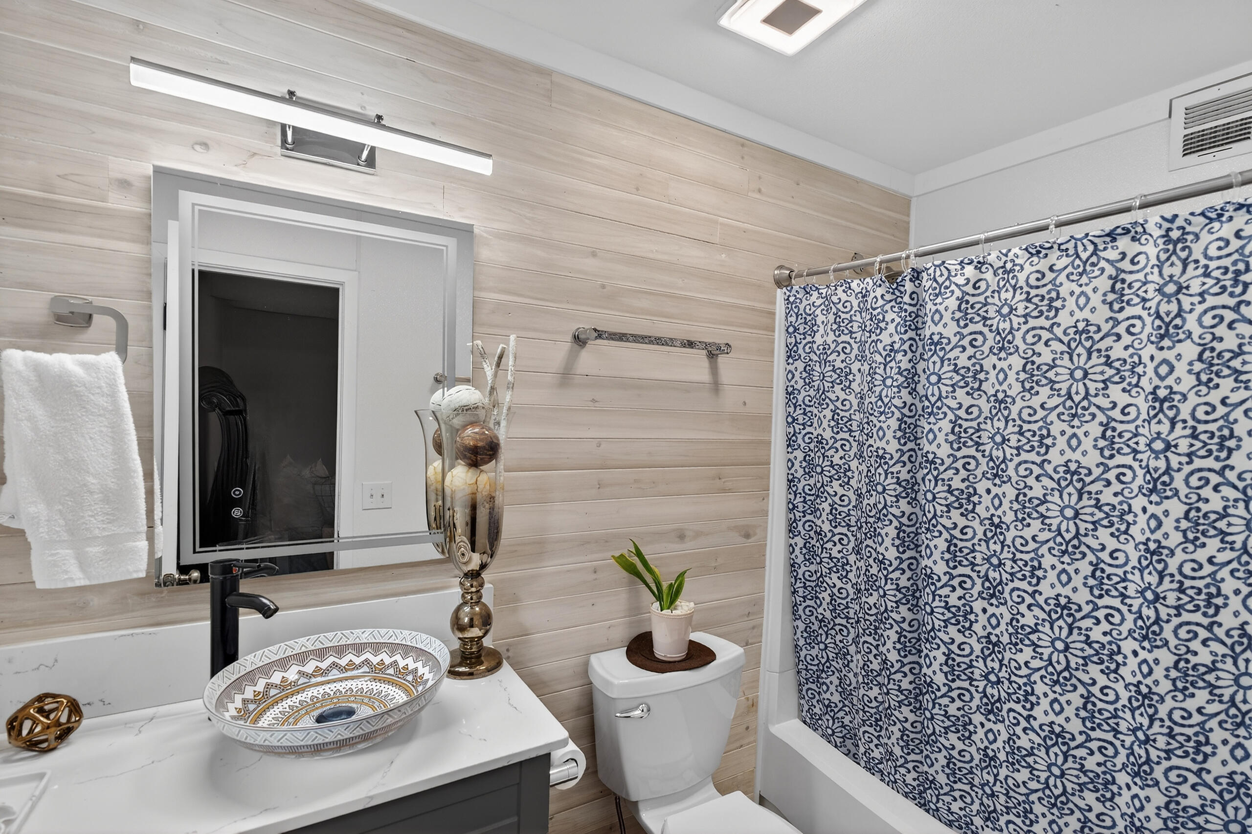 LINCOLN BAYOU PATIO HOMES - Residential