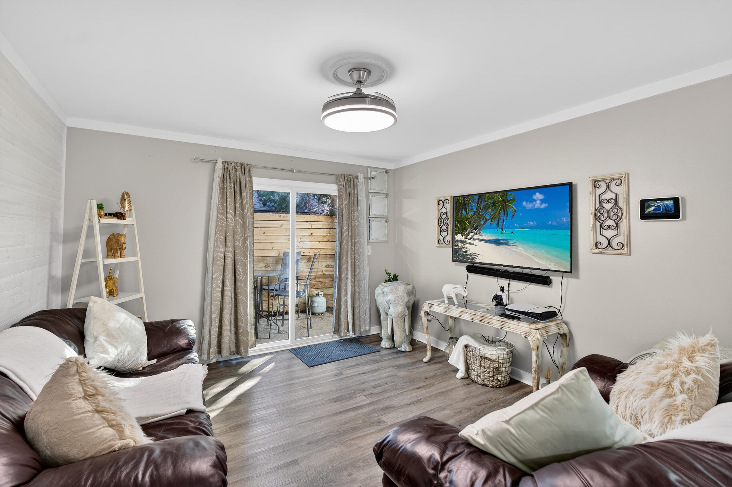 LINCOLN BAYOU PATIO HOMES - Residential