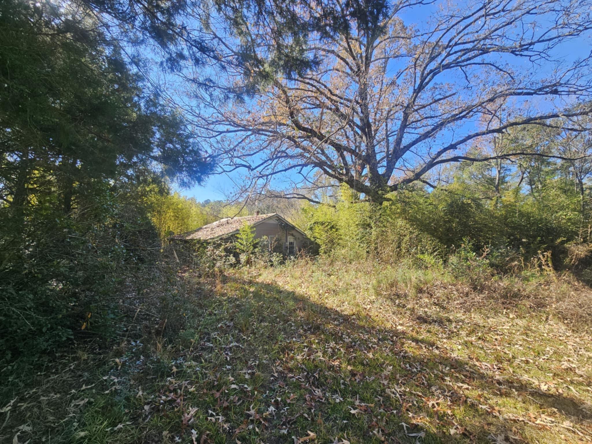 METES & BOUNDS - Land