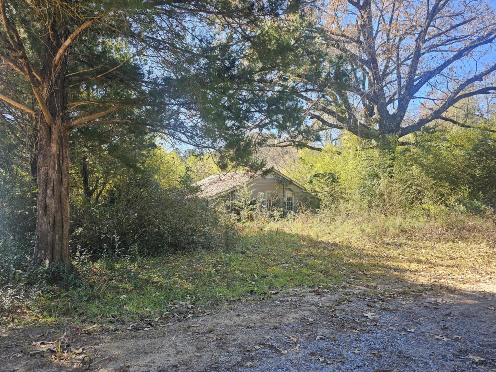 METES & BOUNDS - Land