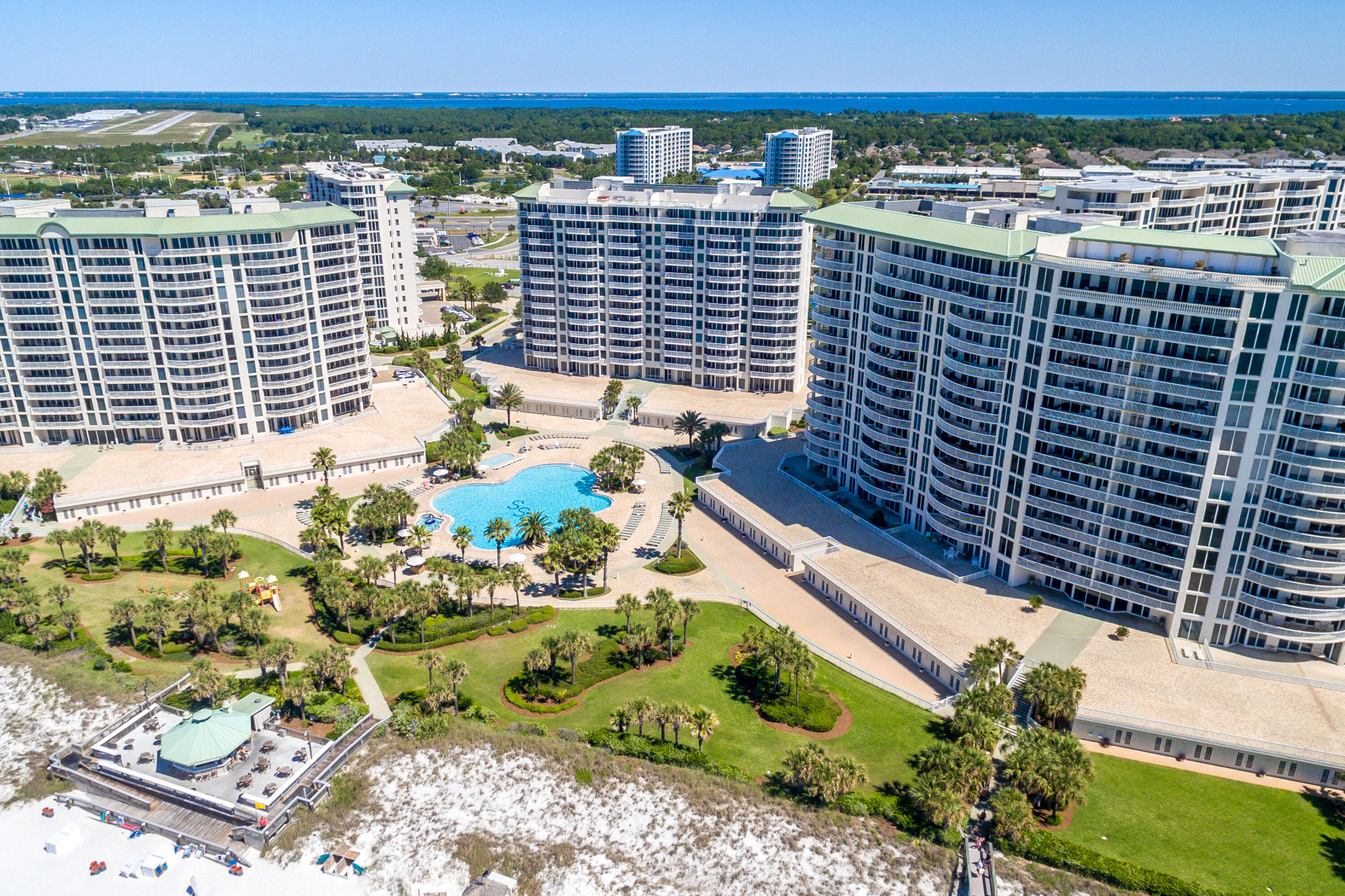ST. MAARTEN AT SILVER SHELLS - Residential