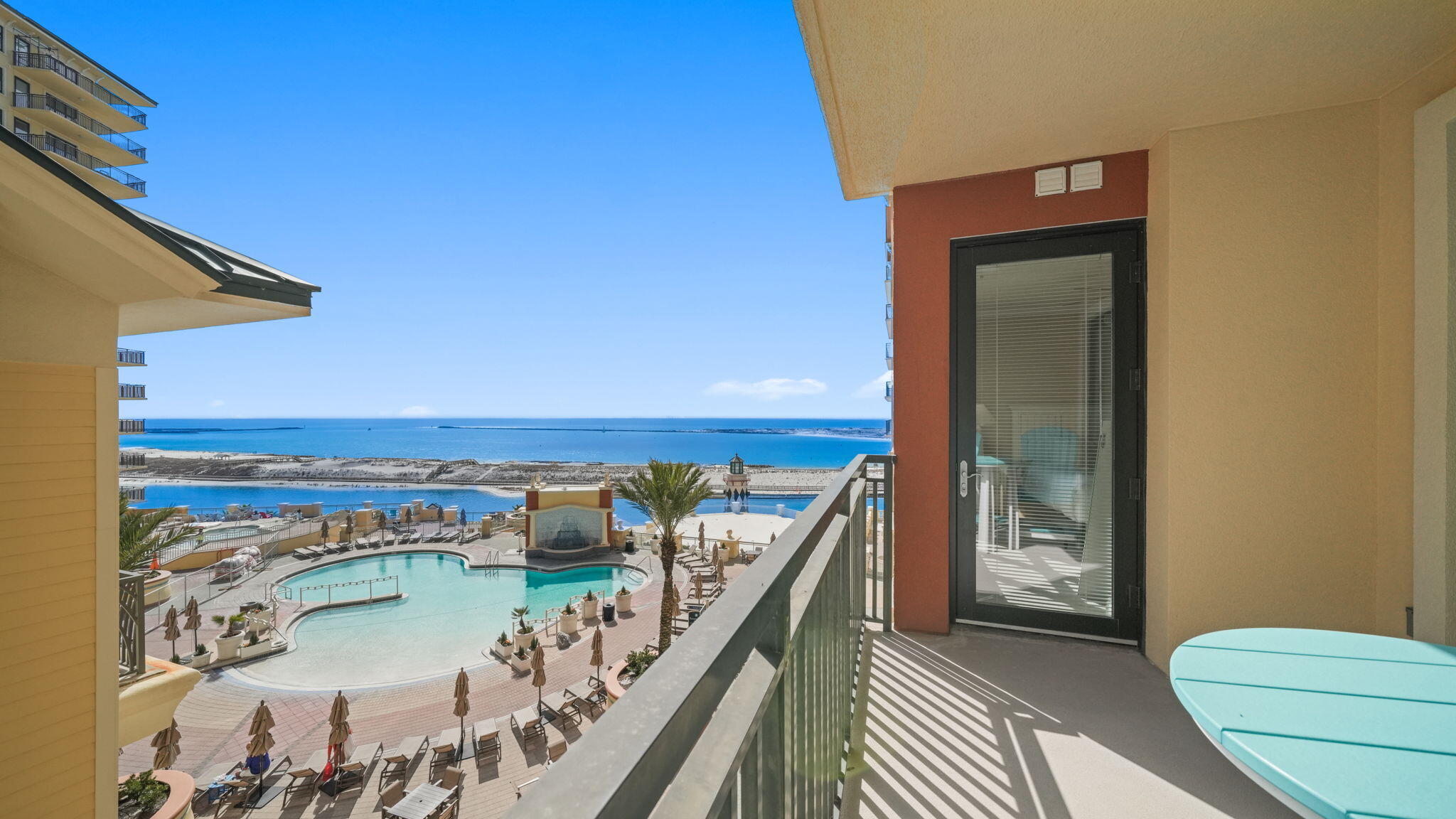 EMERALD GRANDE - Residential