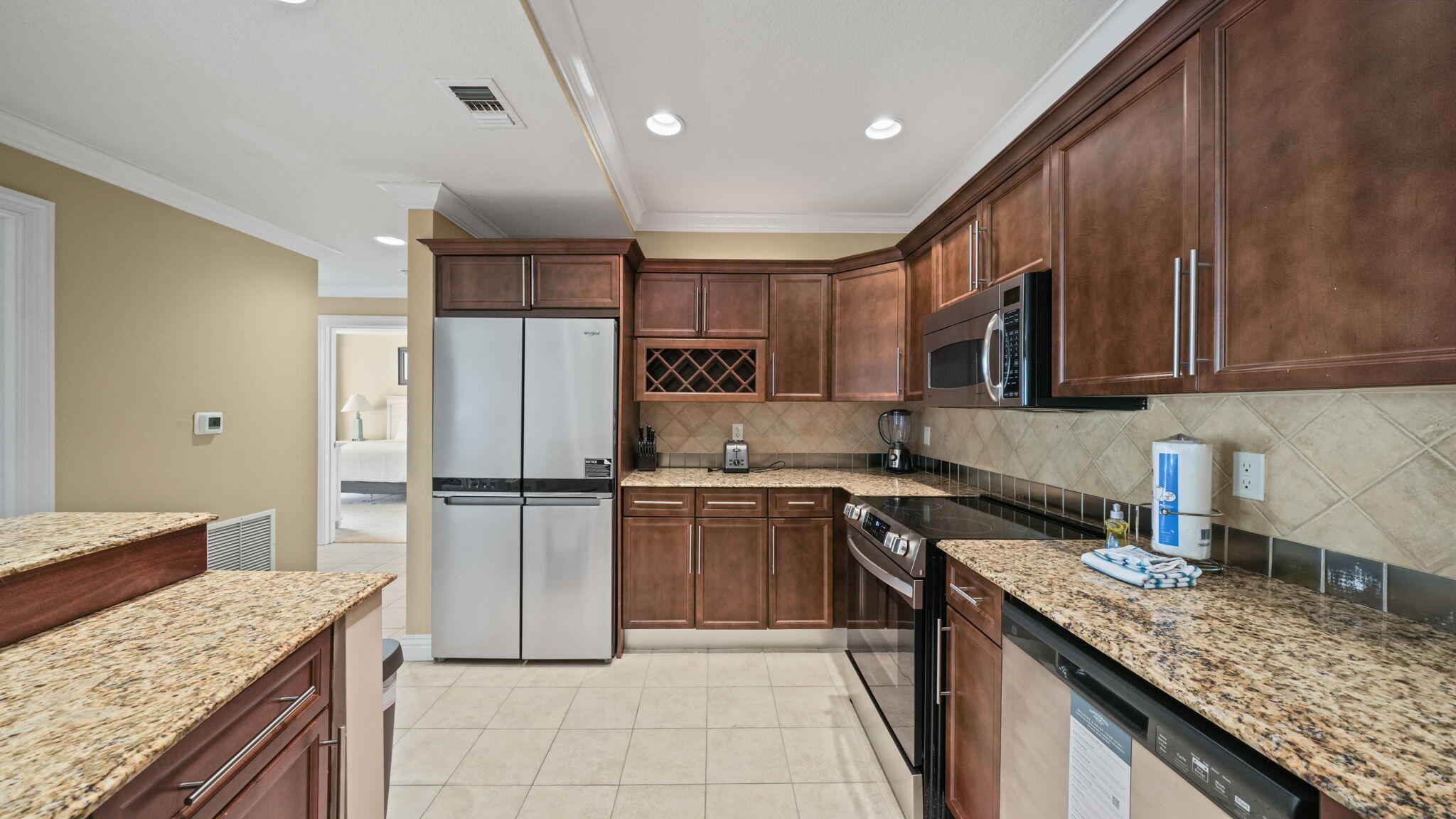 EMERALD GRANDE - Residential