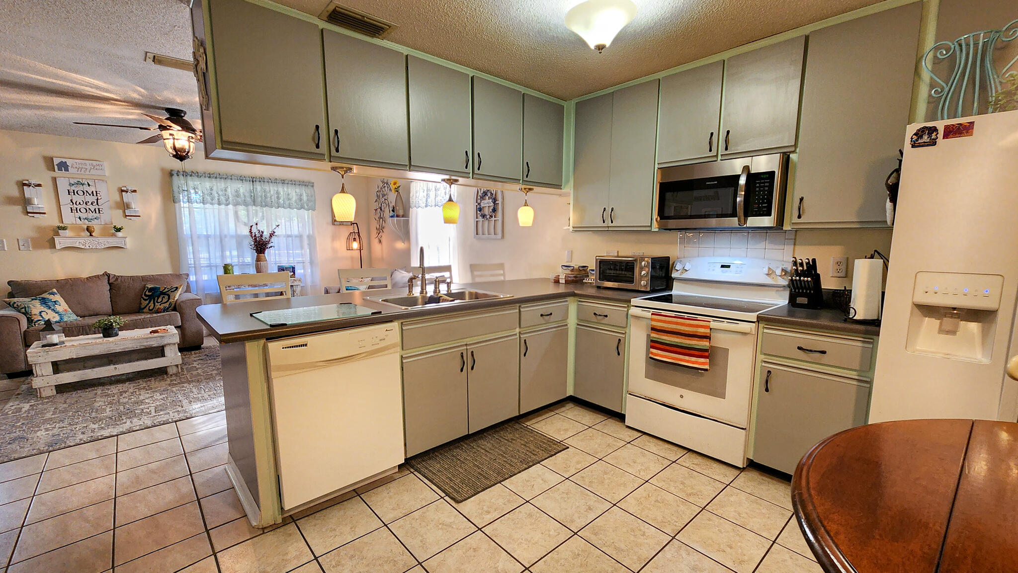 YORKTOWN AT WILLOW BEND - Residential