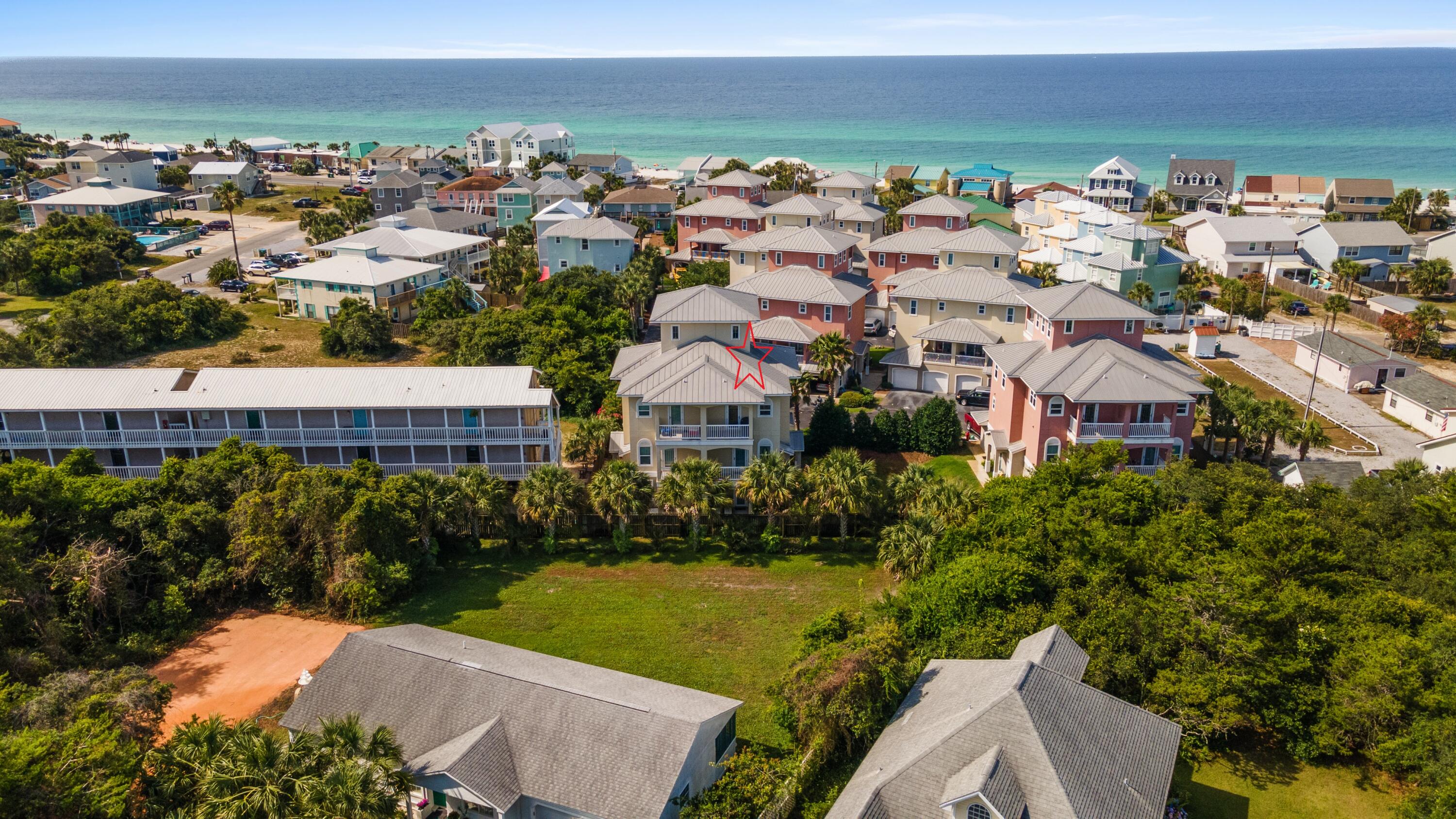 CASA DEL MAR - Residential